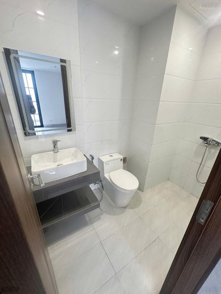 Cho Thuê Mặt Tiền Vườn Lài, Quận Tân Phú, 700m2 sàn, Trệt 3 lầu thang máy.