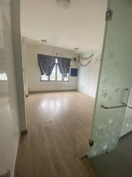 Cho thuê nhà mặt phố số 36 Hào Nam tiện cho làm VP cty vừa ở vừa làm việc