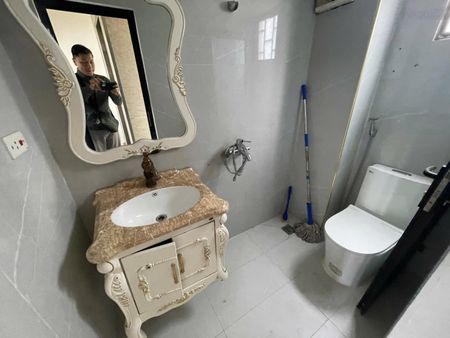 Cho thuê nhà mặt phố tại Triệu Việt Vương 35 m2x6 tầng thang máy, MT 4m 38tr/tháng