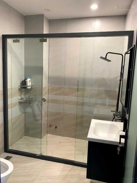 Cho thuê nhà KDC Him Lam 6A - Trung Sơn, nhà mới đẹp, đường lớn giá 25tr. LH E. Dung 0931017279