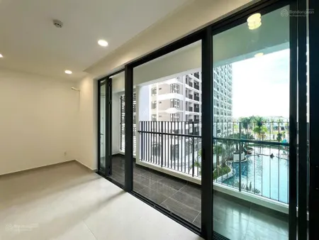 Duy nhất căn officetel đối diện hồ bơi giá tốt nhất 5.5 triệu/ tháng ( bao phí quản lý )