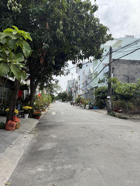 Cho thuê nhà 4 tầng mặt tiền đường 18 KDC Bình Hưng, Bình Chánh. LH: 0906398598 Phú