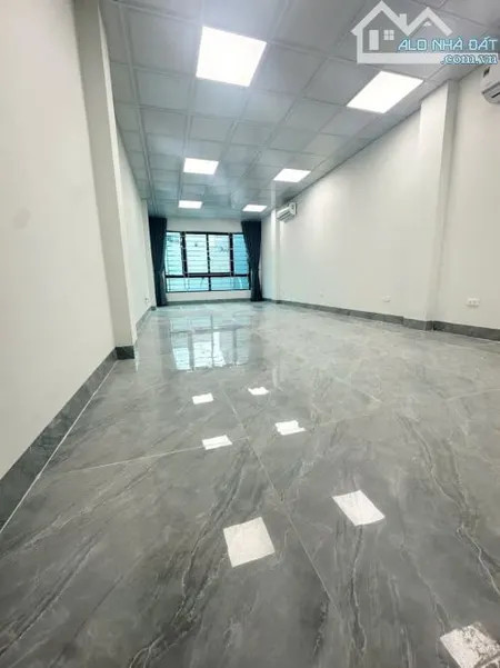 Cho thuê văn phòng Tố Hữu- Vạn phúc, Sàn 50 m2/tầng thông sàn, mới đep như ảnh