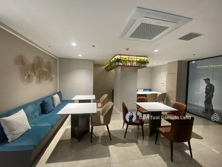 Cho thuê 2PN Centery - NTCB tầng cao view hồ bơi 16tr (có ô xe)