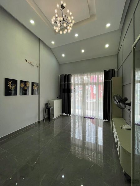 Cho thuê căn hộ 5 pn, ngay TT Q. 5, Giá 18 triệu