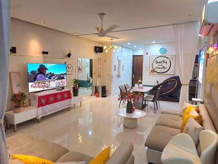 Cho thuê căn hộ EverRich Quận 11 2PN 116m2, 18tr/tháng, nhà trống vào ở liền. Lh: 0908097889