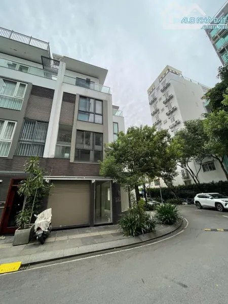 mặt tiền đường Số 8 ( khu Hà Đô ), Phường Hòa Hưng, TP Hồ Chí Minh