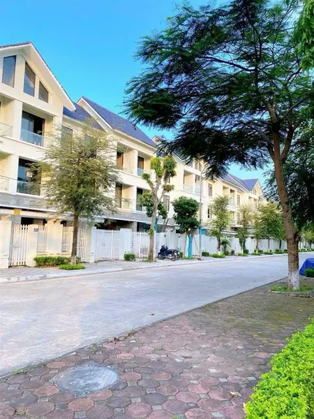 Chính chủ cần bán nhanh liền kề khu c geleximco, dt 120m2, 4t, mt 6m, giá nhỉnh 200tr/m2