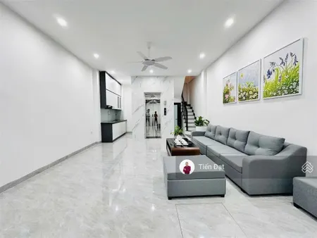 Bán nhà ngọc hà hoàng hoa thám, nhà mới tinh, thang máy xịn, nội thất đầy đủ ở ngay giá 11,6 tỷ