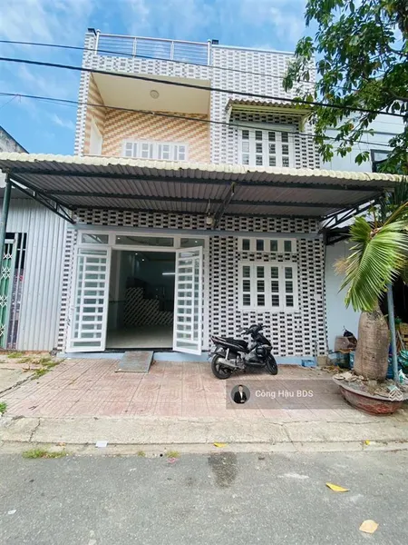 Nhà trệt lầu tum kdc đất mới. p. tân đông hiệp. dt 61m2. full thổ cư. đường 7m. giá 3.590 tỷ tl