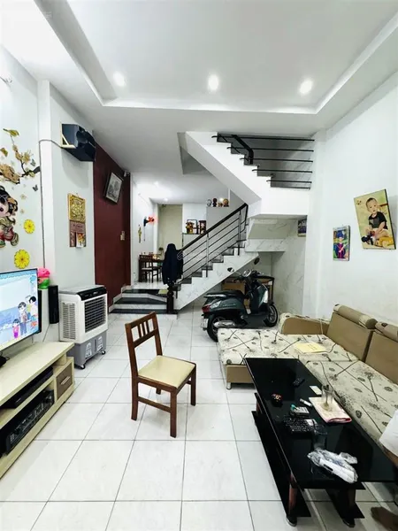 Bán nhà bình long, 3 tầng, 4 x 15m, hẻm xe hơi 6m, chỉ 5.5 tỷ