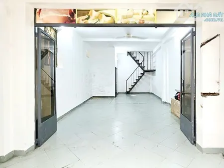 Cần cho thuê nhà trung tâm vị trí đẹp 4.2m x 10m hẻm Phạm Ngũ Lão, Q1