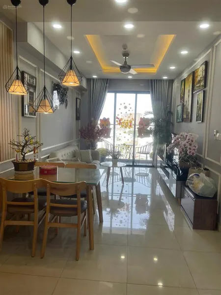 Bán nhanh căn hộ emerald 63m2 2pn 1wc nhà đẹp full nội thất có sẵn hđ thuê