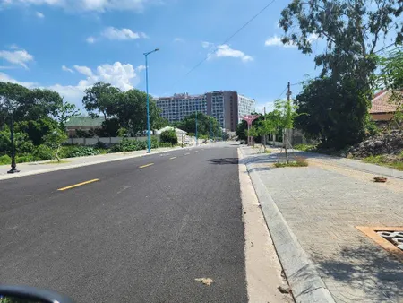 Đất mặt đường nhựa cách biển long hải 500m, giá 2,7 tỷ