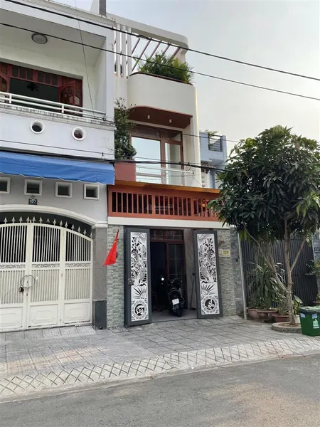 Bán nhà 2 tầng mặt tiền đường phước bình, 4x25m nở hậu, ngay tt quận 9