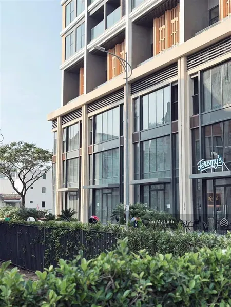 Chính chủ! bán lại căn góc khối đế 2 tầng tại toà p2 sun cosmo chỉ 23.5 tỷ. 0905 956 ***
