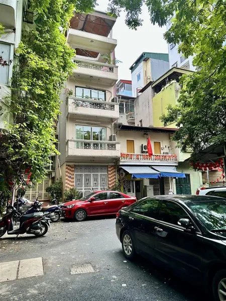 Cần bán nhà mặt ngõ to phố lý nam đế, hoàn kiếm. dt 80m2 x 5t, mt 6m. đường ôtô tránh cách mp 50m