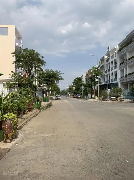 Bán nhà phố kdc đại phúc, phạm hùng, bình chánh,đường 18m hướng đn giá 15tỷ8