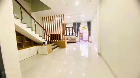 Căn 2 tầng view công viên full nội thất chỉ 3,25 tỷ