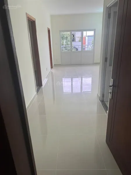 Kẹt tiền bán gấp căn 2pn, rẻ hơn thị trường 200tr, cách aeon mall 2km, 200m tới chợ