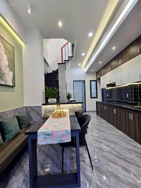 Cuối năm giảm sốc nhà p văn hânt.m.tâybình thạnh,gần chợ thị nghè.giá 4tỹ700tr/80m2,cho thuê 29tr