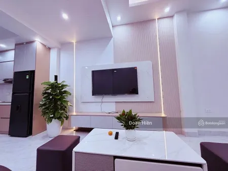Bán nhà phố đào tấn, 100m ra ô tô, ngõ thông rộng, nhà mới tặng nt, mt 4m, 41m*5t, giá 7,9 tỷ
