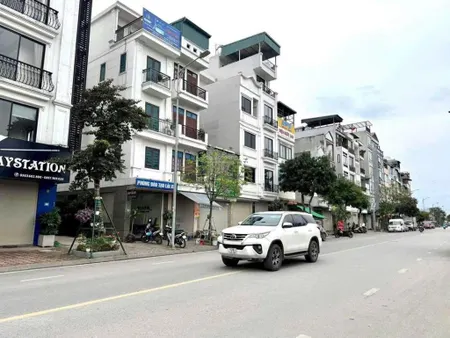 Mặt phố giang biên vỉa hè kinh doanh dt 100m 7tầng thang máy giá chỉ 25 tỷ,