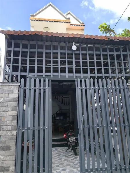 Hóc môn thới tam thôn 81m2 2 tầng. giá 4 tỷ.