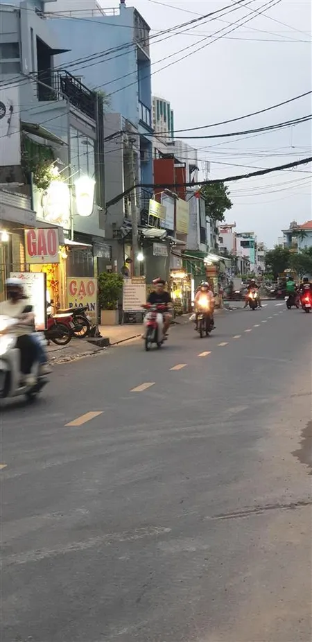 Nhà 4 tầng sát mặt tiền nguyễn chế nghĩa q8 dt 4x16 nhỉnh 7 tỷ
