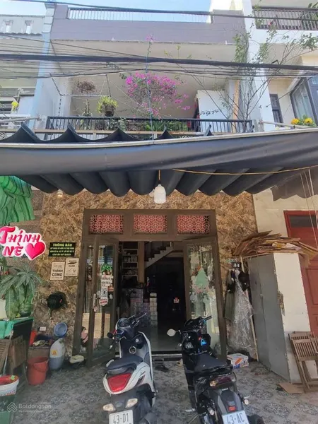 Nhà mặt tiền 2 tầng đúc hòa minh 14 . dt 70m2 ngang 5m,(dt sàn 140m2) công năng 3 pn có pn