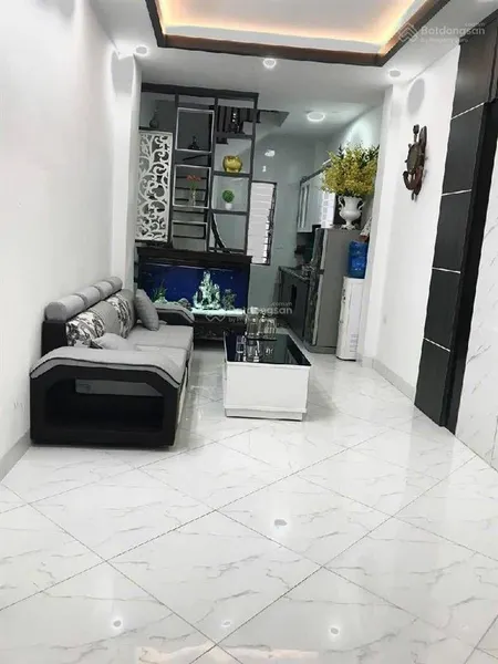 Nhỉnh 5 tỉ.phân khúc cực hiếm . nhà 5 tầng, diện tích 34m, sổ đỏ đẹp. ngõ nông, 3 gác. có nội thất