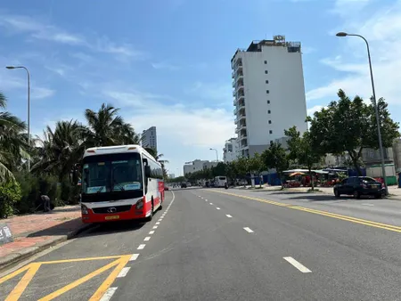Góc 2 mặt tiền hà kỳ ngộhồ nghinh nối dài diện tích đẹp 247m2, mặt tiền 12m nở hậu