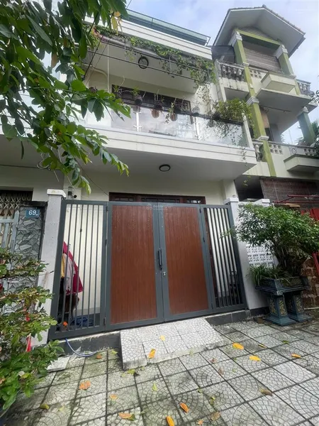 Siêu rẻ nhà 2 tầng gần góc hải châu đà nẵng chỉ 7.6 tỷ, ngay sau lưng công viên hưng hóa