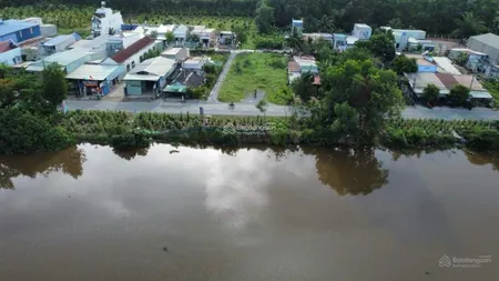 Bán đất mặt tiền đường vườn thơm. dt 1000m2.