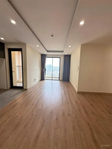 Chính chủ bán căn 2 ngủ, 78m2 tại pandora 53 triều khúc, nội thất cơ bản, ban công tây bắc, sổ đỏ