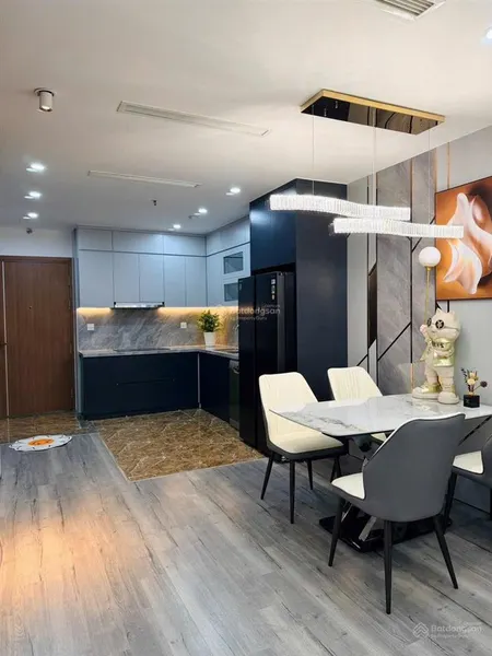 Chung cư thái hà em viên có căn 2 pn sẵn sổ đỏ giá rất tốt.