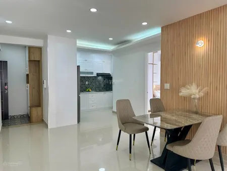 Căn hộ vị trí góc đang hd thuê lâu dài 20tr/tháng , dt 74m2, 3pn 2wc , khu sky garden phú mỹ hưng