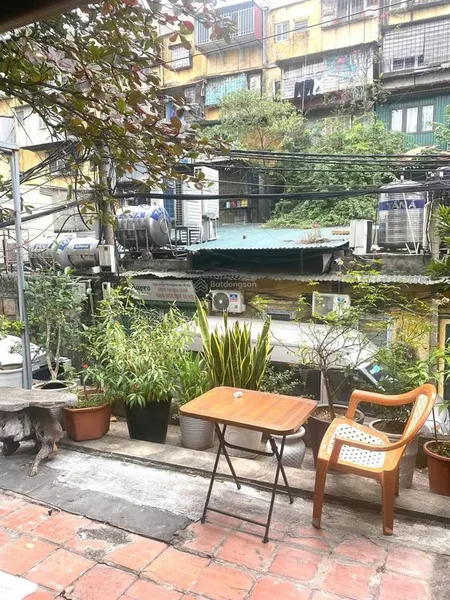 Bán gấp tập thể lô góc 3pn, 2wc, 110m2 giá siêu hời tại trần huy liệu, p giảng võ, q.ba đình, hn