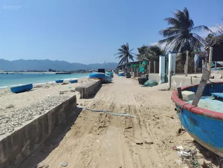 Hiếm! bán 122m² mặt biển sơn hải ngang 7m view trực diện bãi tắm.
