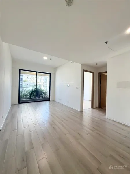 Bán căn 1pn lumiere boulevard | view nội khu + hồ bơi | 54m2 tầng trung giá chỉ 3tỷ550