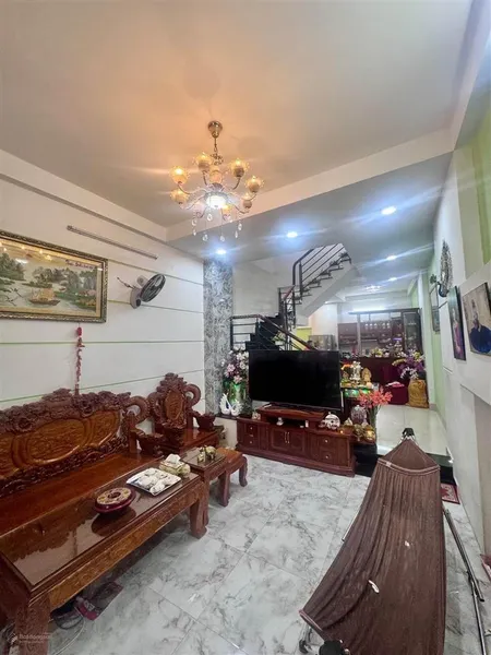 Hxh thông sát mt phạm văn chiêu, p14, gò vấp. 101m2. nở hậu. 3 tầng. chỉ 8,x tỷ. gần chợ thạch đà
