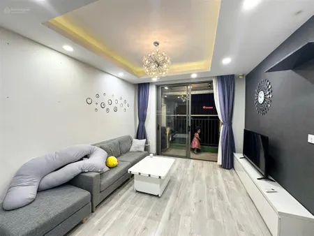 Cần bán 1 căn hàng hiếm 2pn 1wc full nội thất giá 4.65 tỷ gần sân bay 53m2 y hình có ban công