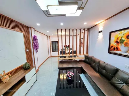Cực ngon! nhà xuân thuỷ, gần ô tô, ngõ nông mặt phố, ngõ thoáng, xe máy tránh thoải mái 39m2*5t