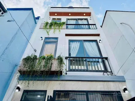 Duy nhất nhà hẻm 2 tỷ 300 xe hơi đậu cửa 2pn đường phạm văn chiêu p9 gò vấptặng nt như hình , shr