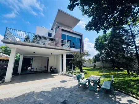 Chính chủ gửi bán độc quyền căn biệt thự riviera cove full nội thất cao cấp . dt 720m2 giá 80 tỷ.