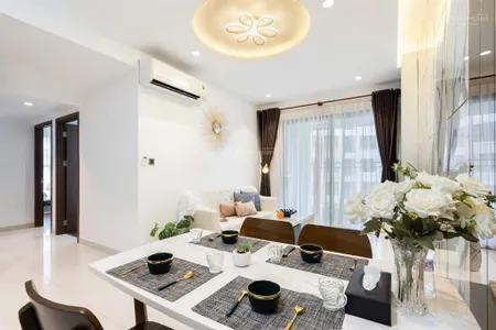 Bán gấp căn saigon royal 82m2 2pn 2wc view nội khu tầng cao thoáng mát giá chỉ 9 tỷ 0931 337 ***