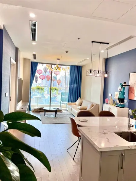 Tôi cần bán căn hộ hà nội centerpoint, 68m2, 2 ngủ 2 vệ sinh, full nội thất, ban công đông nam