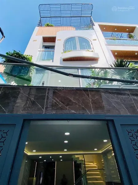 Tôi đi định cư đức bán nhà vũ tùngp1bình thạnh, gần chợ bà chiểu. 3tỷ890/77m2 đang cho thuê 24tr