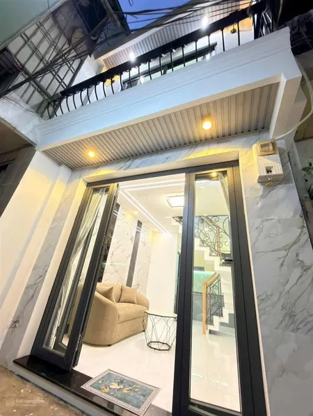 Cô chú gửi bán nhà đường trần quang diệu p. nhiêu lộc q3, 60m2. hẻm 5m ô tô thoáng mát