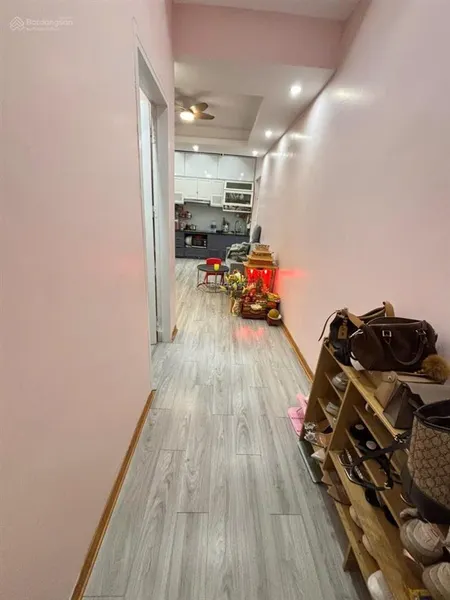 Chính chủ bán gấp căn 2 phòng ngủ full nội thất, giá rẻ toà hh3 linh đàm